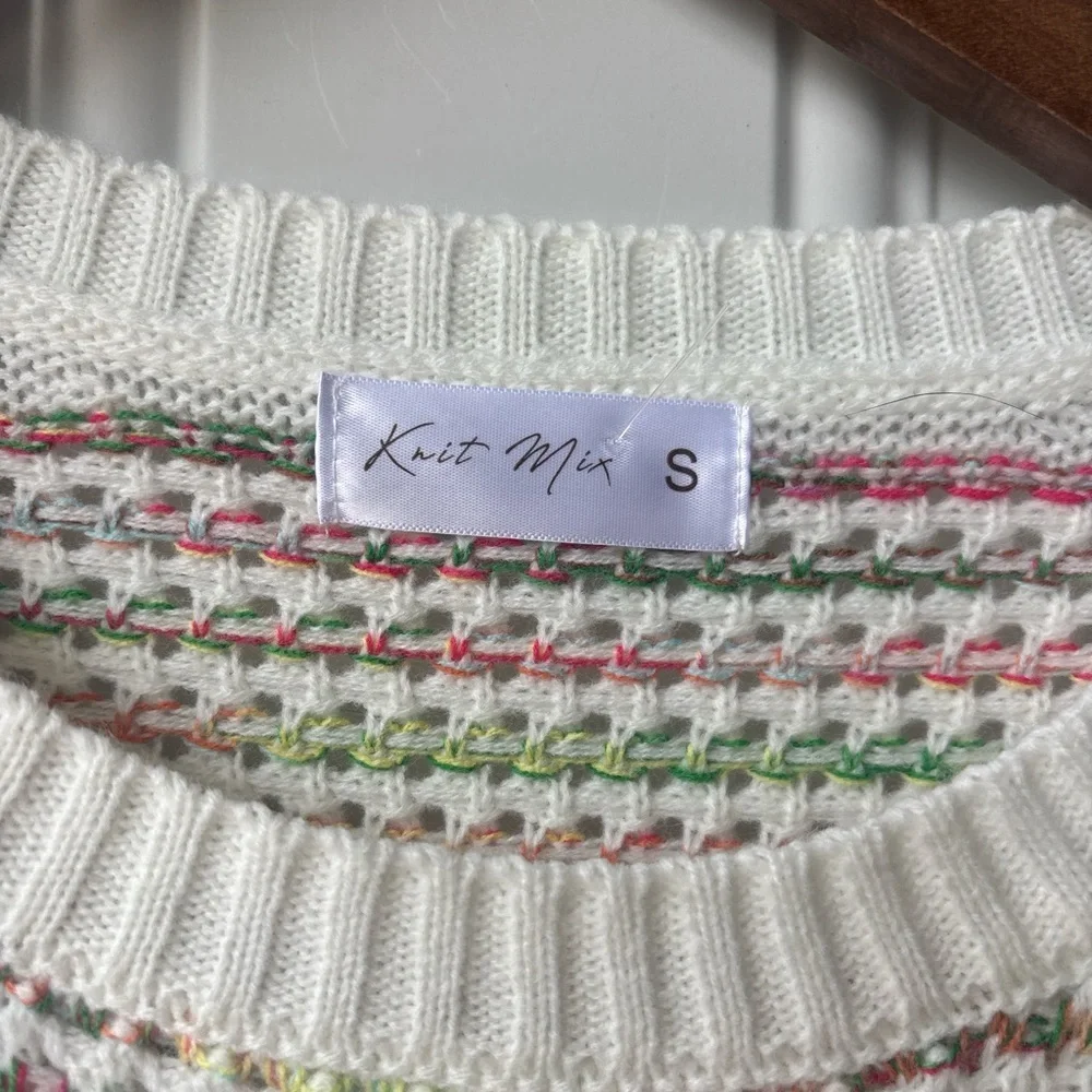 Chunky White Multicolor Stripe Sweater Vest - Unknown Brand